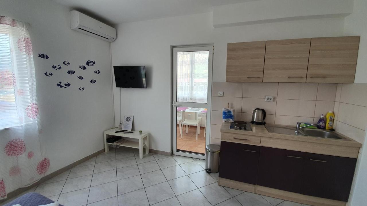 Batkoski Apartments Pag Town Zewnętrze zdjęcie