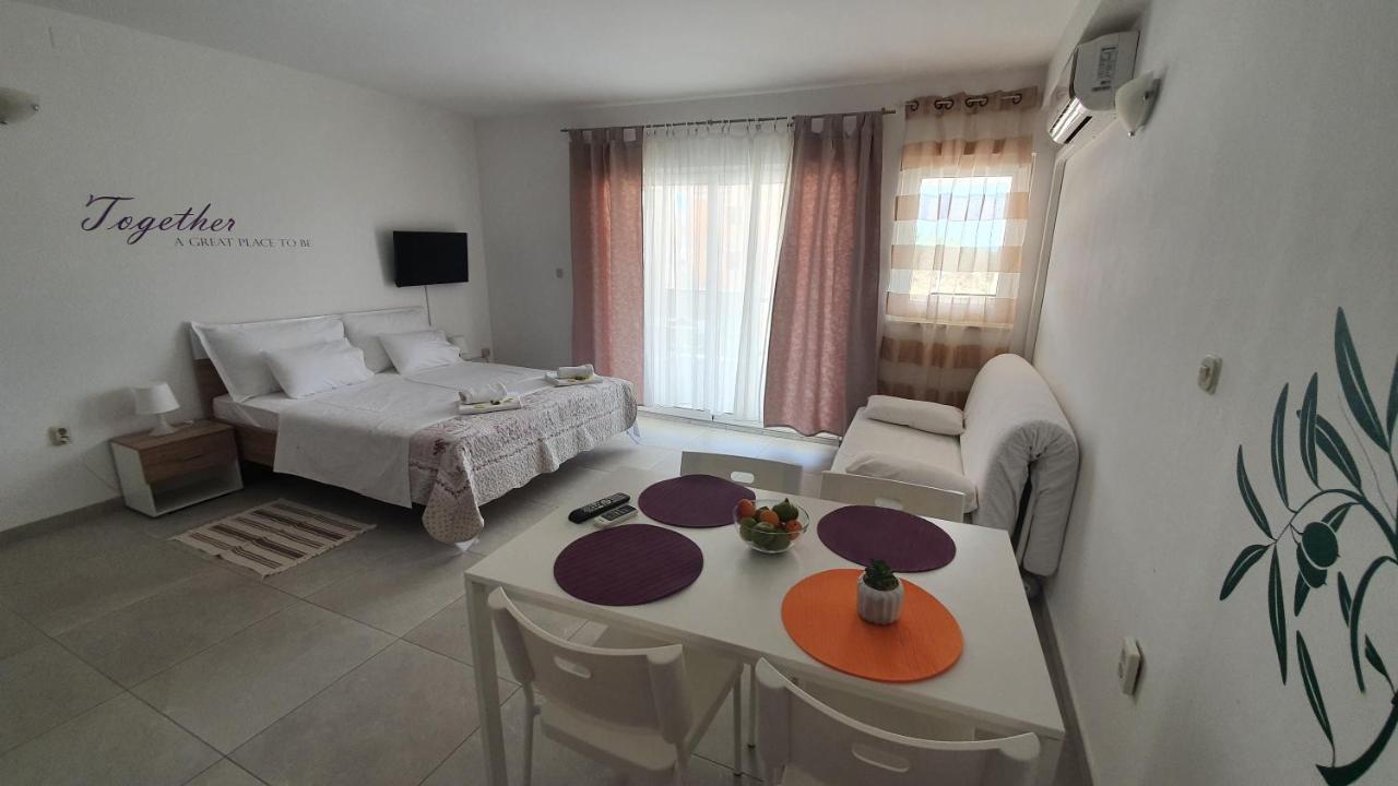 Batkoski Apartments Pag Town Zewnętrze zdjęcie