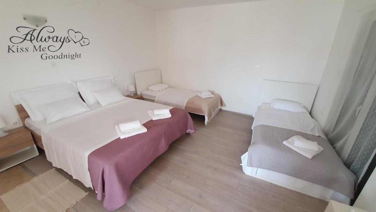 Batkoski Apartments Pag Town Zewnętrze zdjęcie