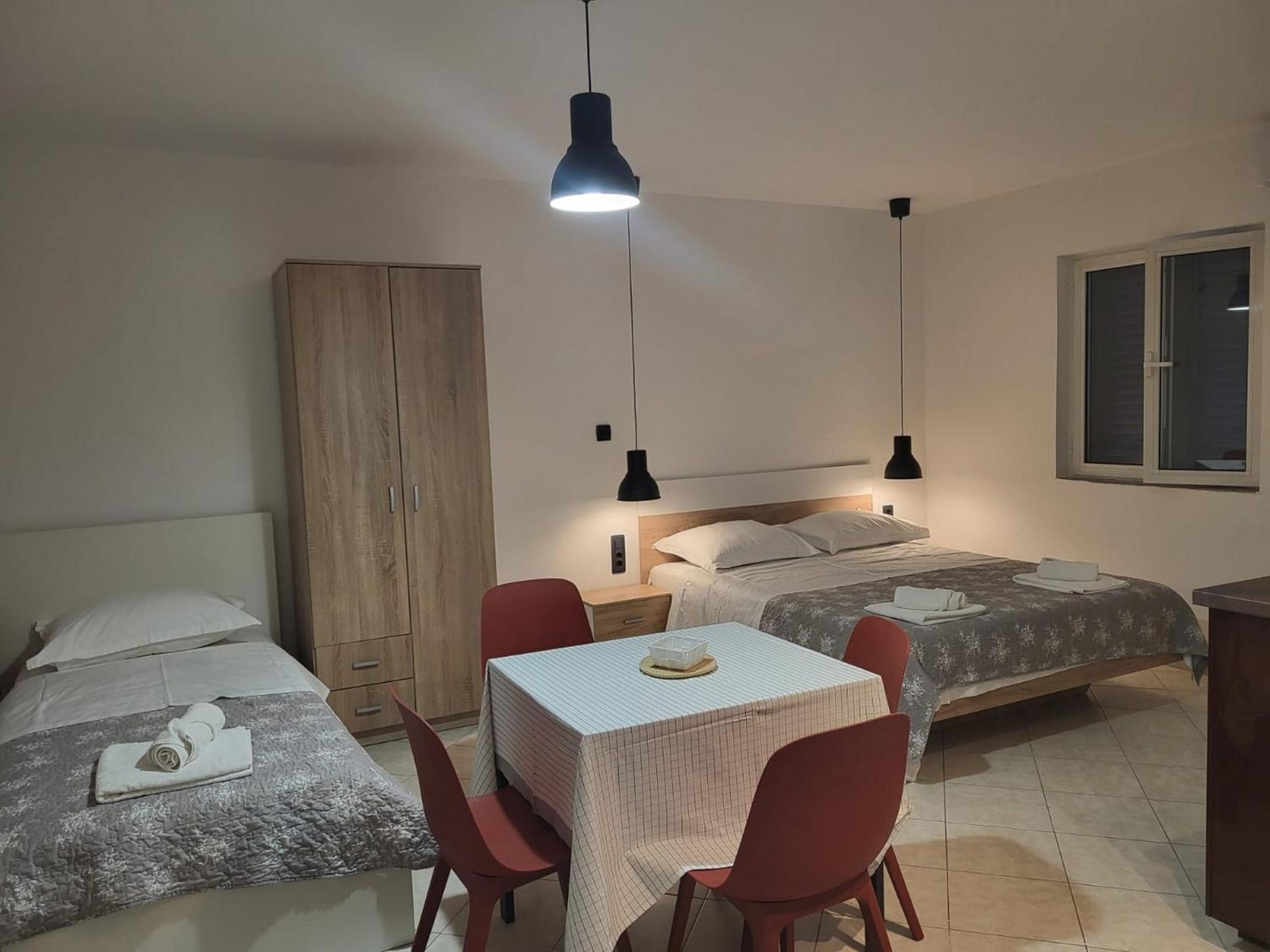 Batkoski Apartments Pag Town Zewnętrze zdjęcie