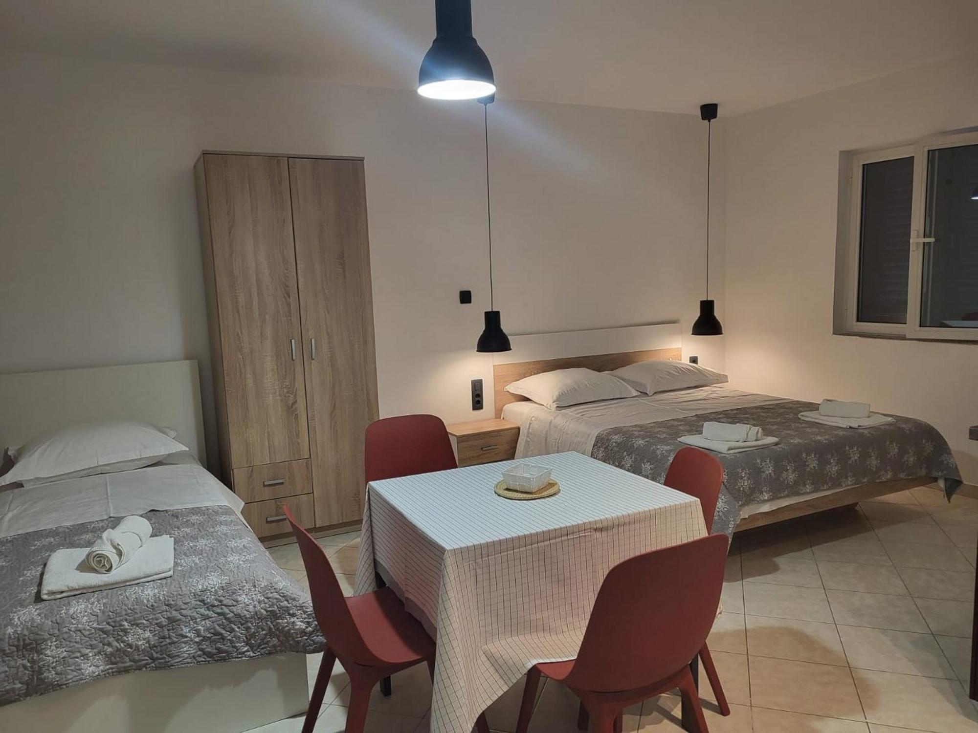 Batkoski Apartments Pag Town Zewnętrze zdjęcie