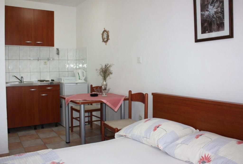Batkoski Apartments Pag Town Zewnętrze zdjęcie