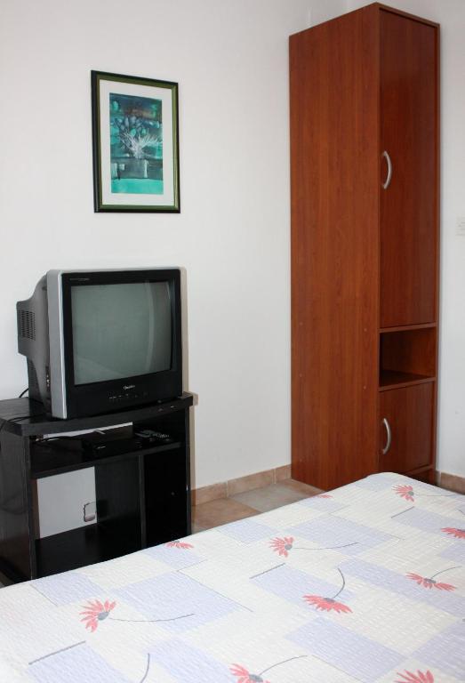 Batkoski Apartments Pag Town Zewnętrze zdjęcie
