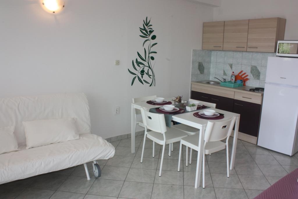 Batkoski Apartments Pag Town Zewnętrze zdjęcie