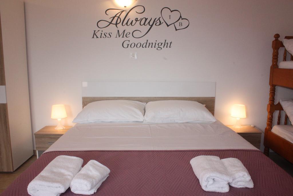 Batkoski Apartments Pag Town Zewnętrze zdjęcie